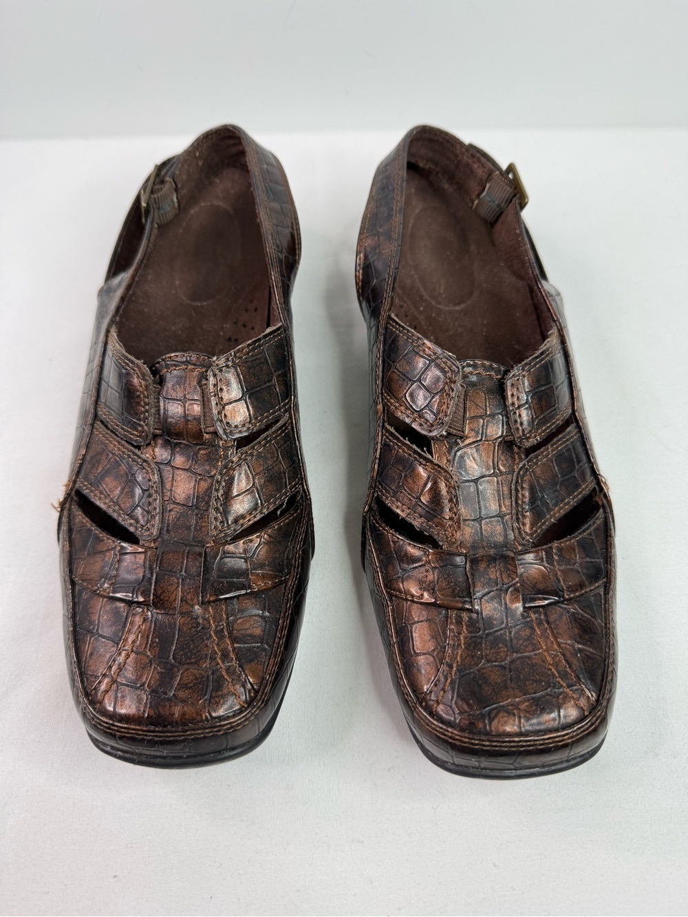Easy Street Fisherman Style Sandals Bronze Comfort Wave Size 10